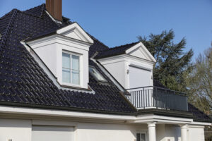 how a home's roofing affects curb appeal